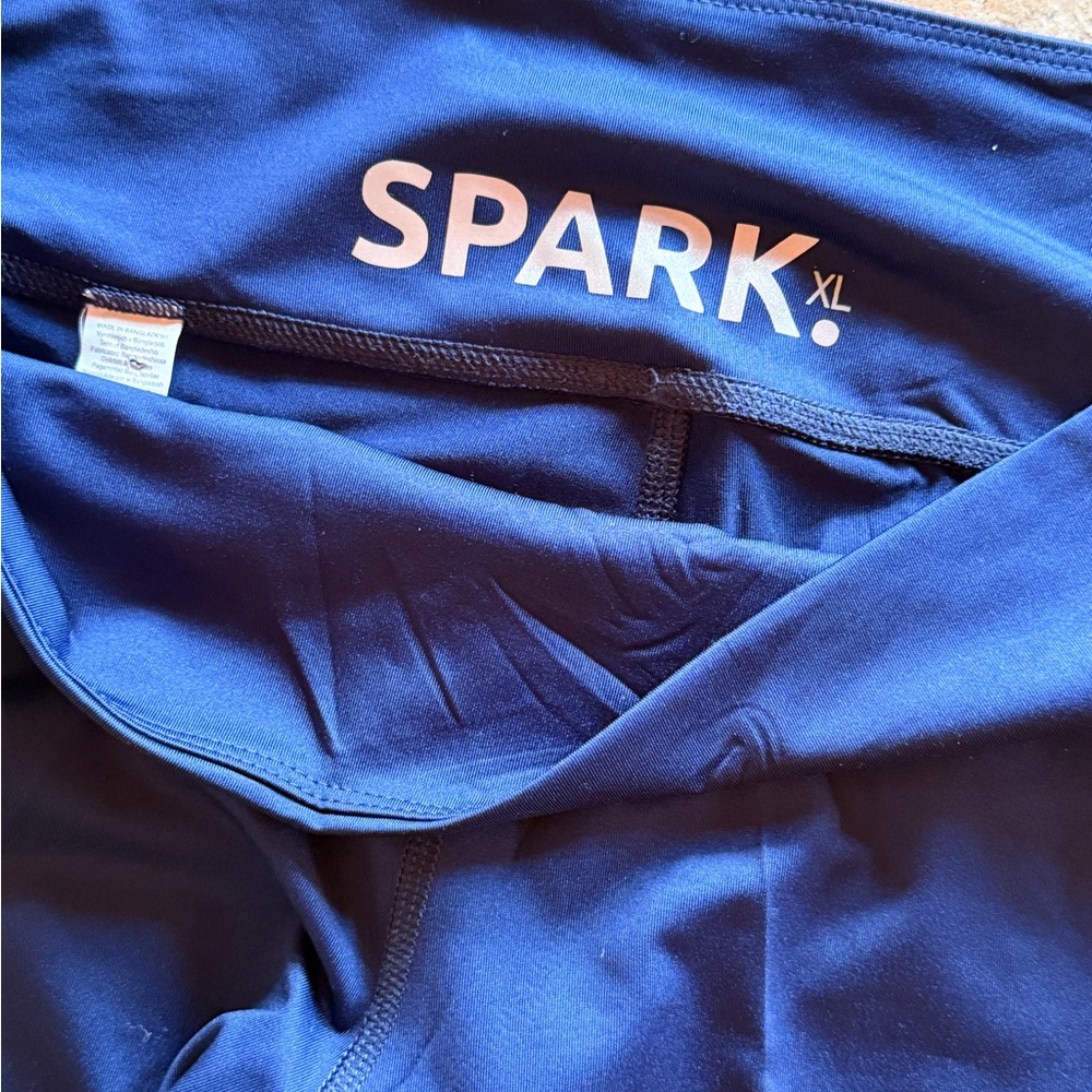 Spark Blue Leggings retails $53 size XL cropped solid Navy fitness pants NEW